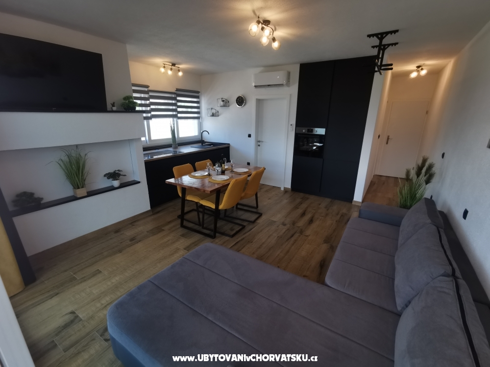 Beach Haus Pyramis - Trogir Kroatien