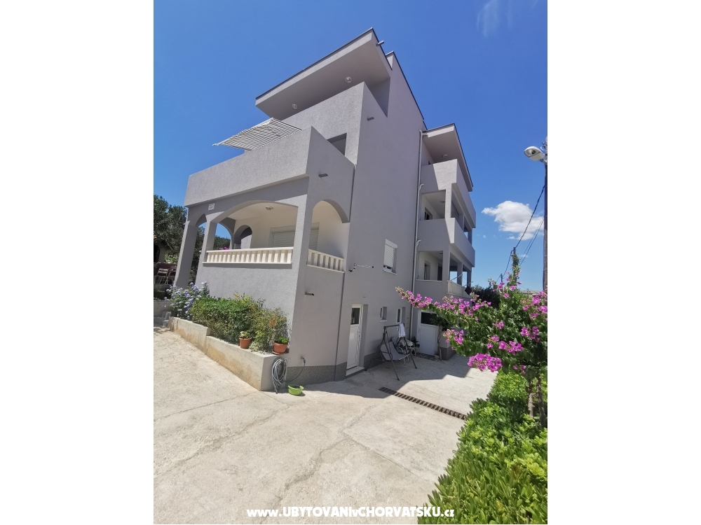 Beach Haus Pyramis - Trogir Kroatien