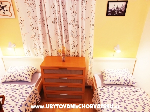 Apartmanok Villa Carmen - Trogir Horvátország