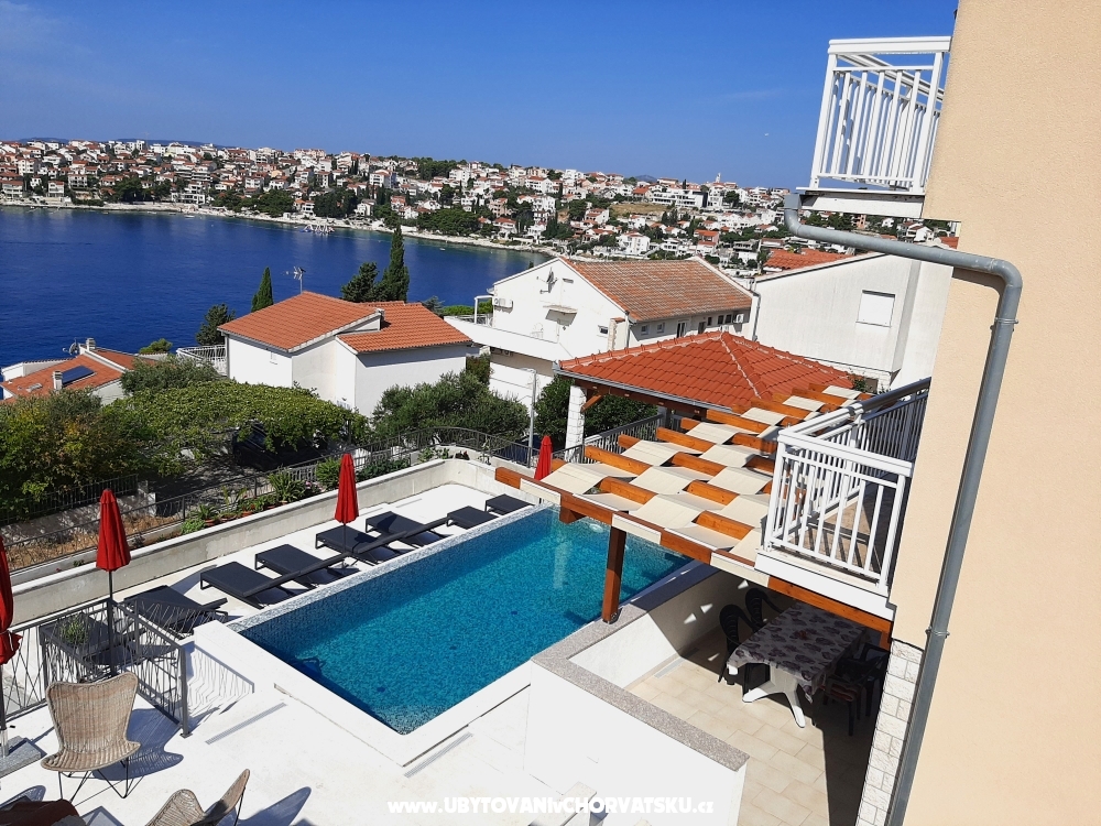 Ferienwohnungen Zora - Trogir Kroatien