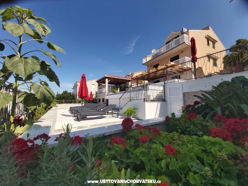 Apartmanok Zora - Trogir Horvtorszg