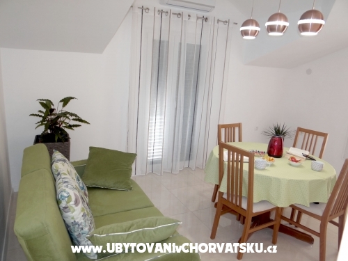 Ferienwohnungen Zora - Trogir Kroatien