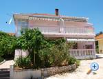 Captain smje�taj Hrvatska Trogir