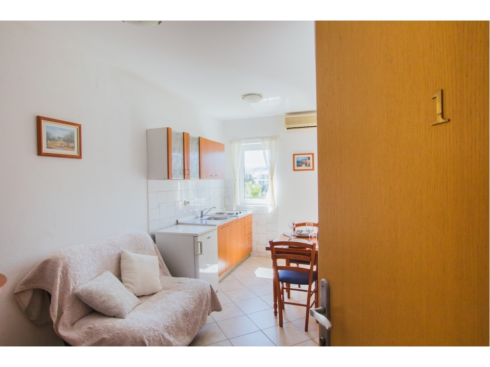 Apartments Milović 30 m od more - Trogir Croatia