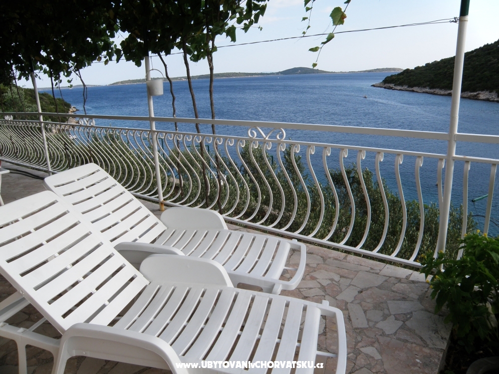 Beachfront apartments Maria Ljublje - Trogir Croatie