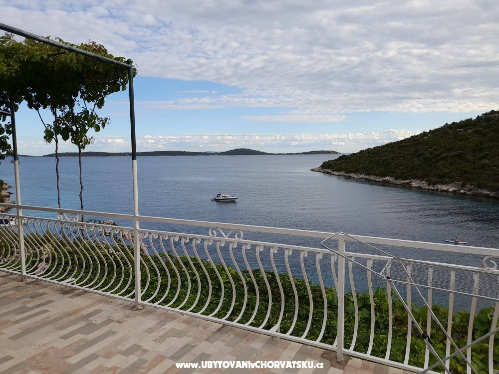 Beachfront apartments Maria Ljublje - Trogir Croatie