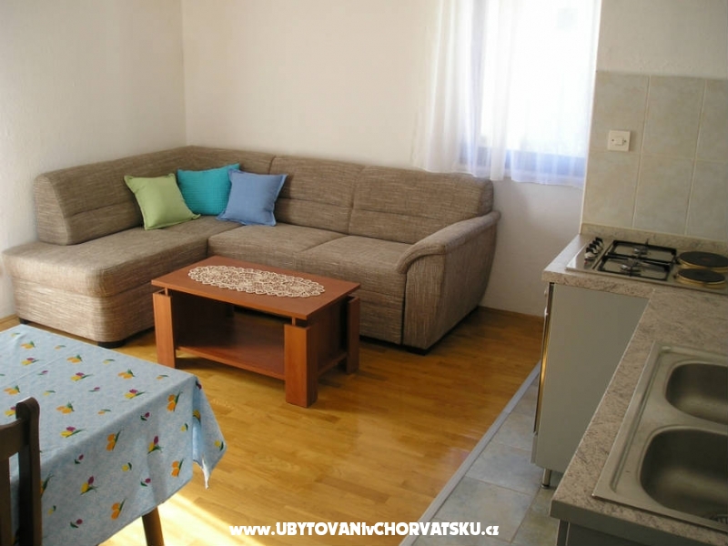 Zele Apartmanok - Trogir Horvtorszg