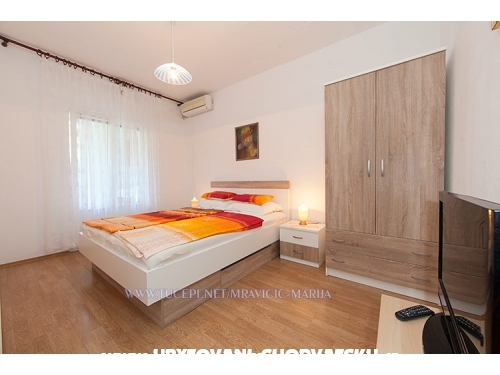 Apartmny Marija &amp; Frane Mravii - Tuepi Chorvtsko