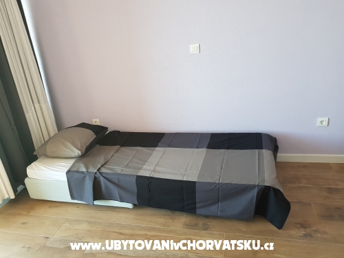 Apartmaji IKO - Tučepi - Tučepi Hrvaška