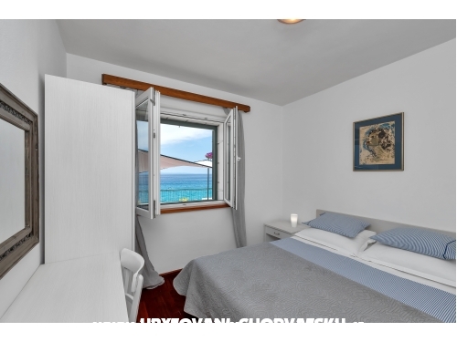Beachfront Apartman NIVES - Tuepi Horvtorszg