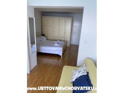 Apartmaji Adriatic Blue - Tučepi Hrvaška
