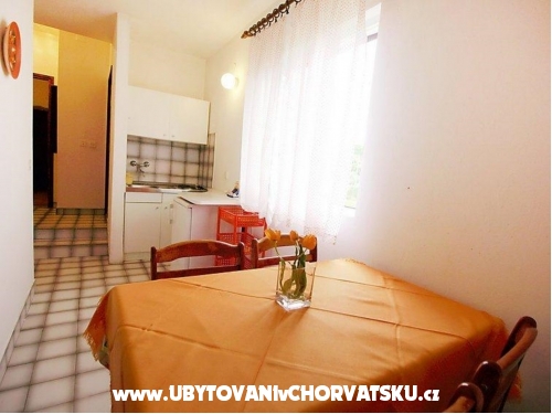 Apartments  ANA - ostrov Ugljan Croatia