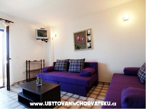 Apartments  ANA - ostrov Ugljan Croatia