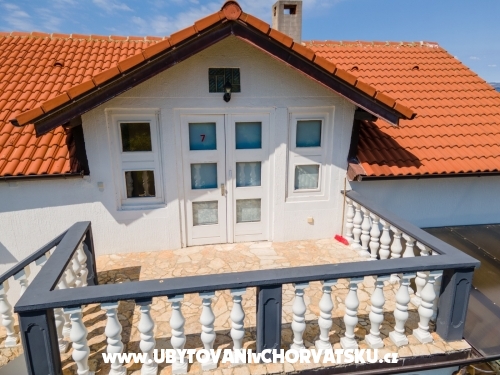 Apartments Villa Agape Vir - ostrov Vir Croatia