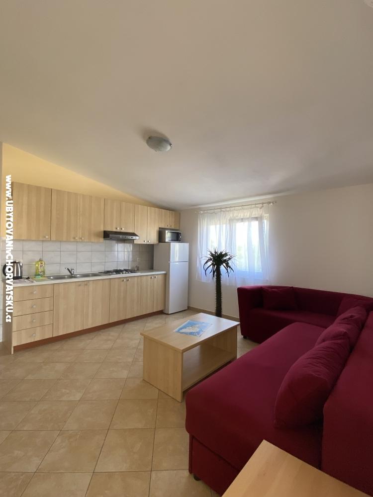 APARTMANI HELENA OASIS VIR - ostrov Vir Chorvtsko