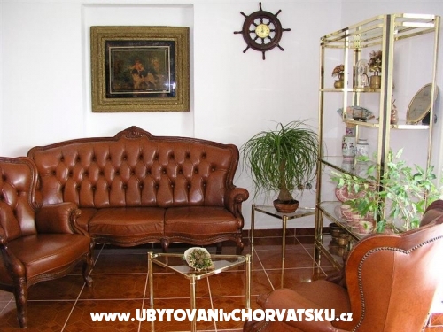 Villa Mama Barii - ostrov Vir Croatie