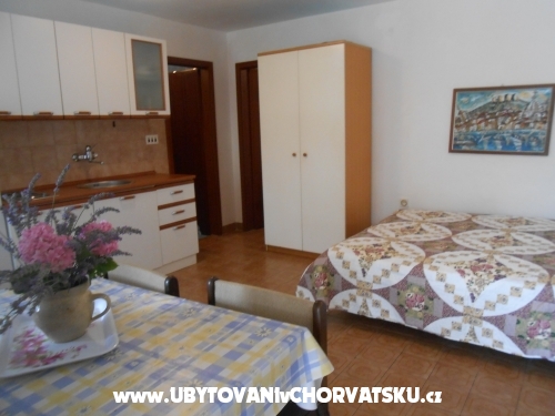 Apartmanok Mira - Vodice Horvtorszg