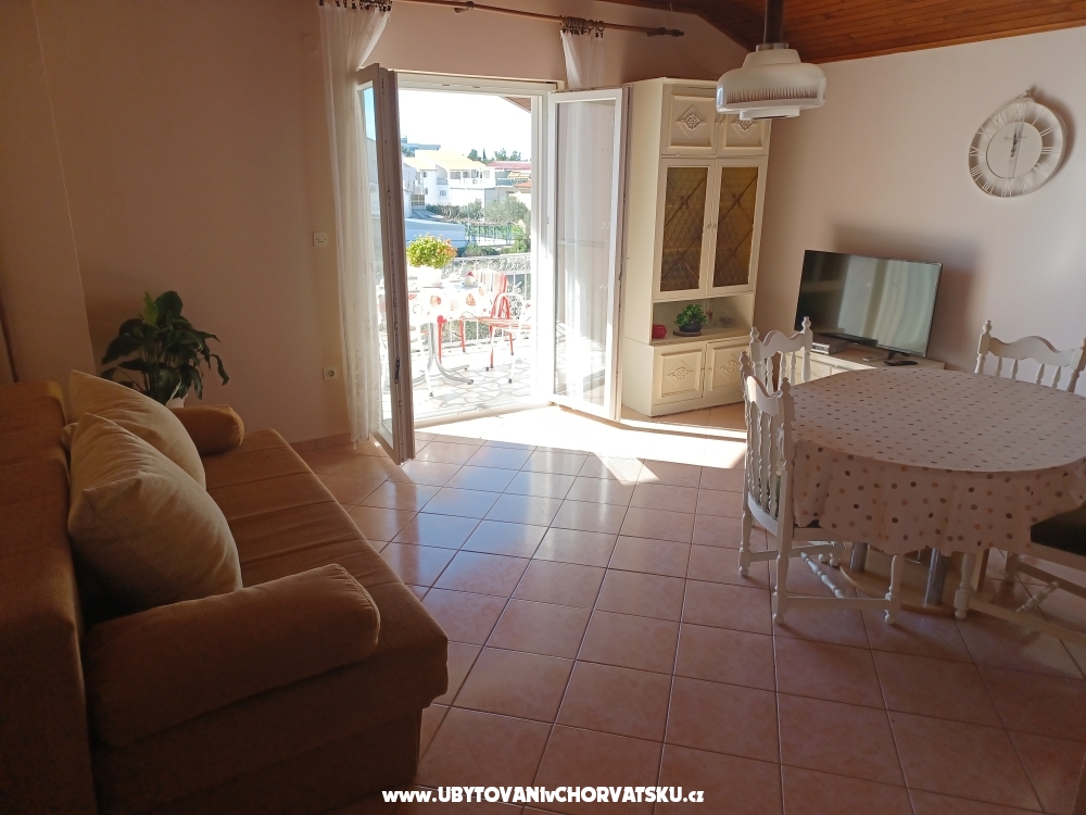 Appartements Ema - Vodice Kroatien