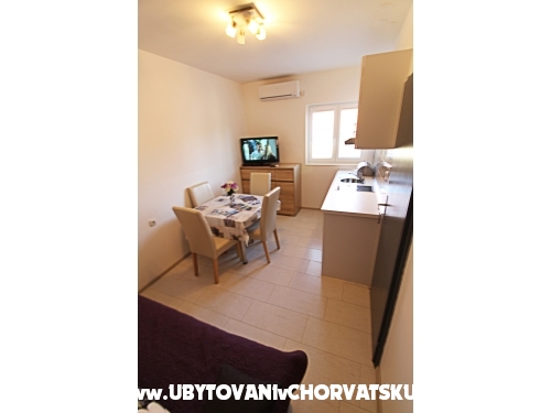 Apartments i sobe trus - Vodice Croatia