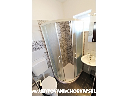 Apartmny i sobe trus - Vodice Chorvtsko