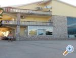 Apartments i sobe trus - Vodice Croatia