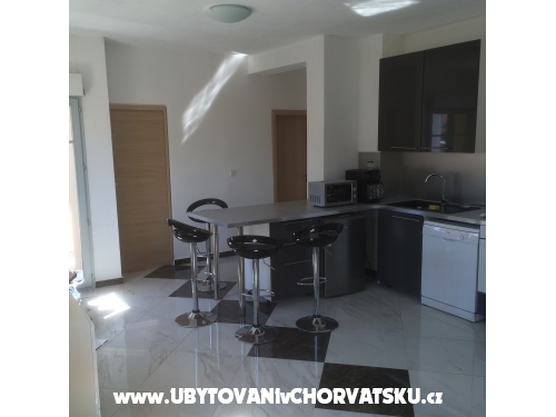 Apartmny Ivan V      RELAX - Vodice Chorvtsko