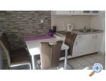 Apartmaji Tomi - Vodice Hrvaka