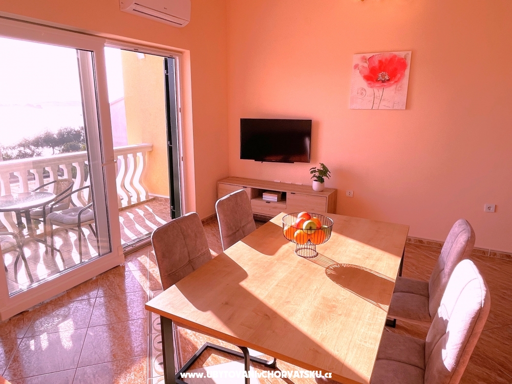 Apartmanok M - Vodice Horvtorszg