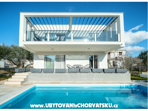 Beach Villa medencével Tribunj - Vodice Horvátország