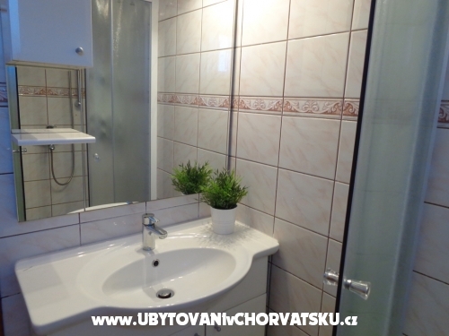 Apartments  IVAN  13.-18.07. - Vodice Croatia