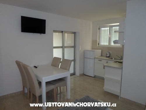 Apartmaji Jukić - Živogošče Hrvaška