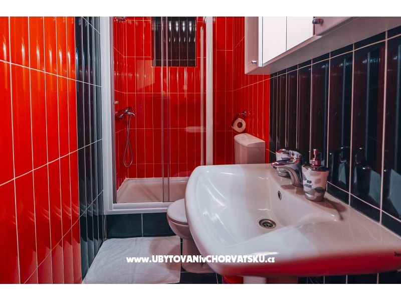 Deluxe Ferienwohnungen Centar – Ferienwohnung Baska Voda, Kroatien – Foto 13