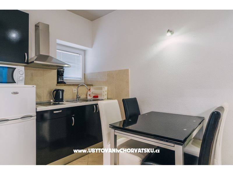 Deluxe Ferienwohnungen Centar – Ferienwohnung Baska Voda, Kroatien – Foto 17