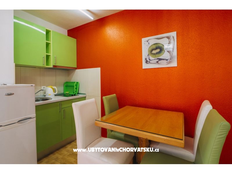 Deluxe Ferienwohnungen Centar – Ferienwohnung Baska Voda, Kroatien – Foto 3