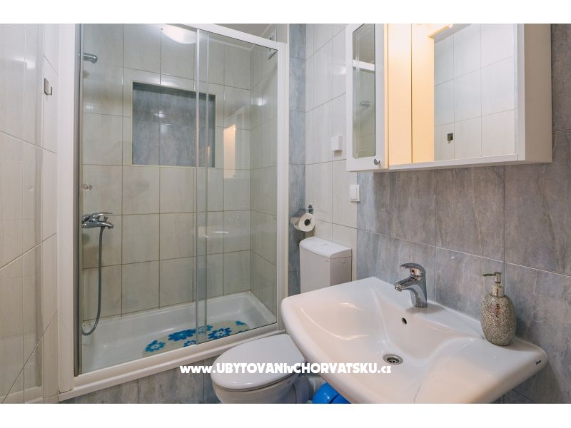 Deluxe Ferienwohnungen Centar – Ferienwohnung Baska Voda, Kroatien – Foto 5