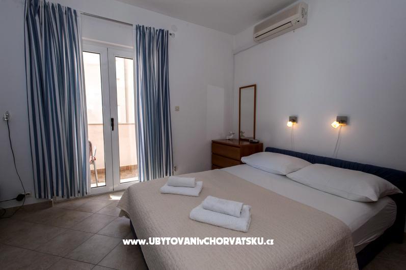 Villa  Niko – Ferienwohnung Baska Voda, Kroatien – Foto 3