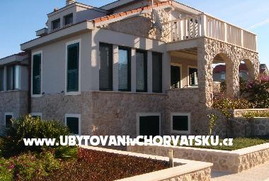 Apartment Lucija – Ferienwohnung Betina, Kroatien – Foto 1