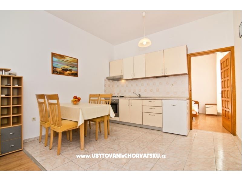 Appartements Ana – Ferienwohnung Betina, Kroatien – Foto 13