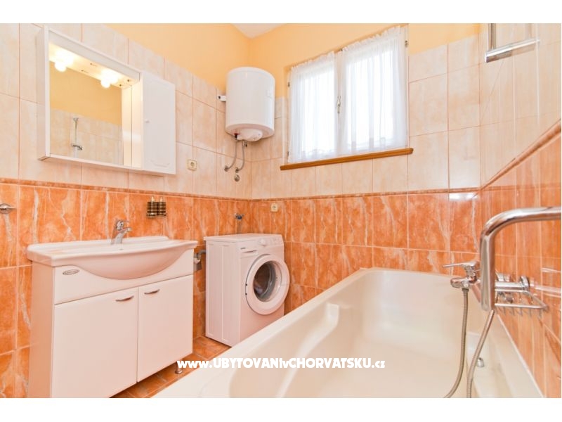 Appartements Ana – Ferienwohnung Betina, Kroatien – Foto 7