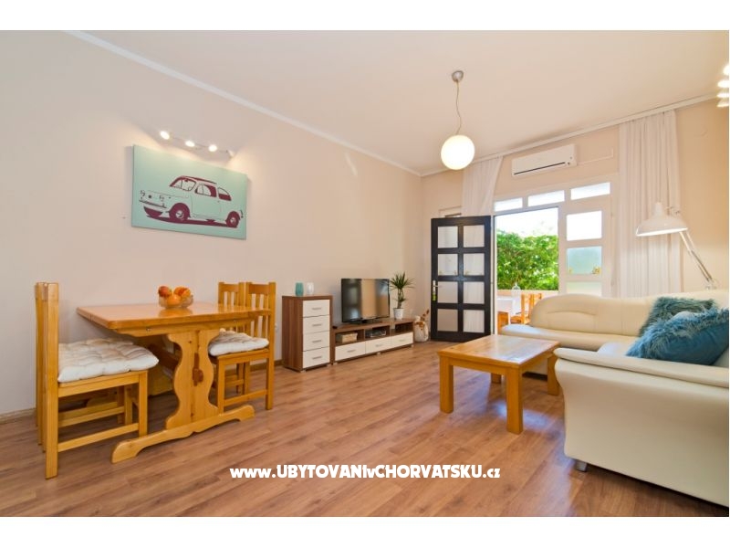 Appartements Ana – Ferienwohnung Betina, Kroatien – Foto 9