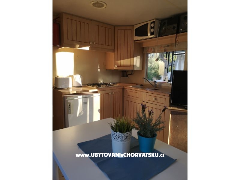 Mobile Haus Maroon – Ferienwohnung Betina, Kroatien – Foto 11