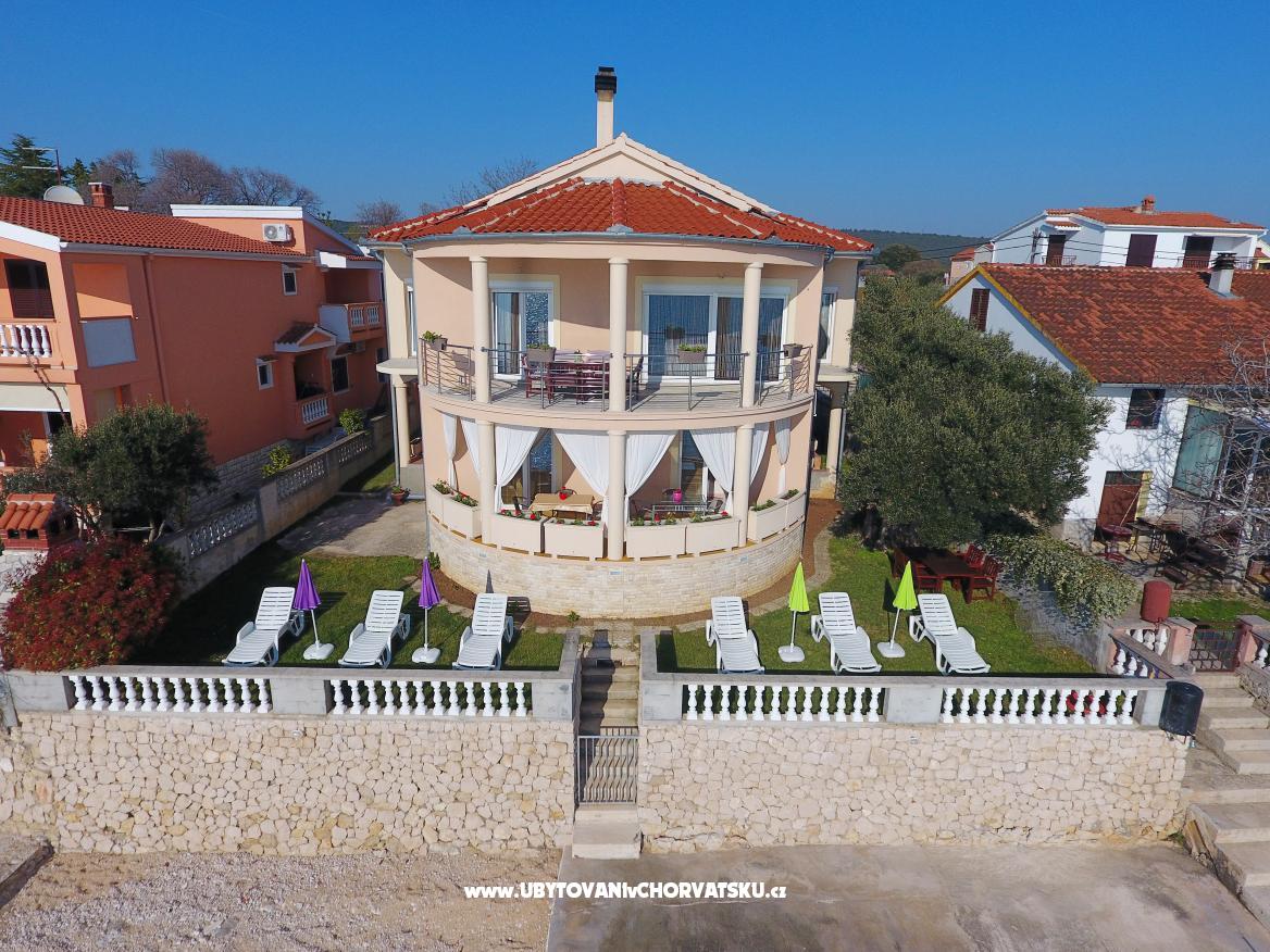 Appartements First row to the sea – Ferienwohnung Bibinje, Kroatien – Foto 2