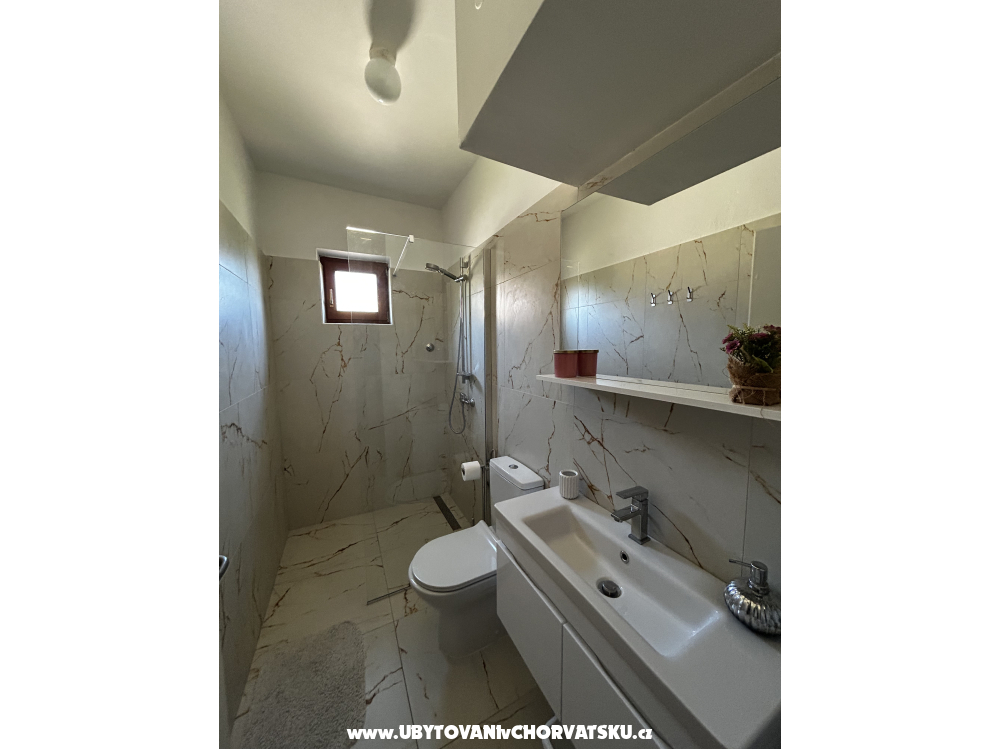 Apartm�ny i sobe Sinka - Biograd Chorv�tsko