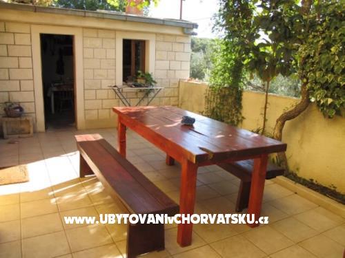 Apartment Gita – Ferienwohnung Insel Brac, Kroatien – Foto 4