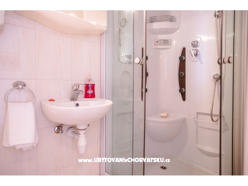 APARTMANI I SOBE,KUCA ZA ODMOR – Ferienwohnung Insel Brac, Kroatien – Foto 5