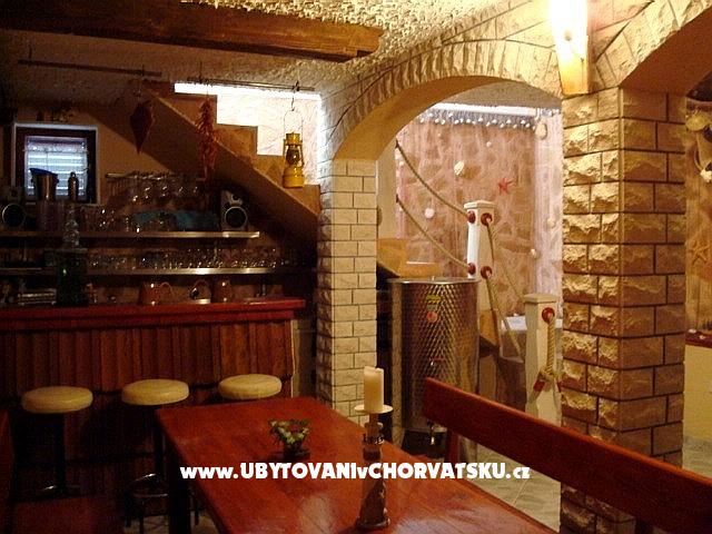 Appartements Villa Niko Bol – Ferienwohnung Insel Brac, Kroatien – Foto 3