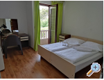 Brela by the Sea / Center - Brela Kroatien