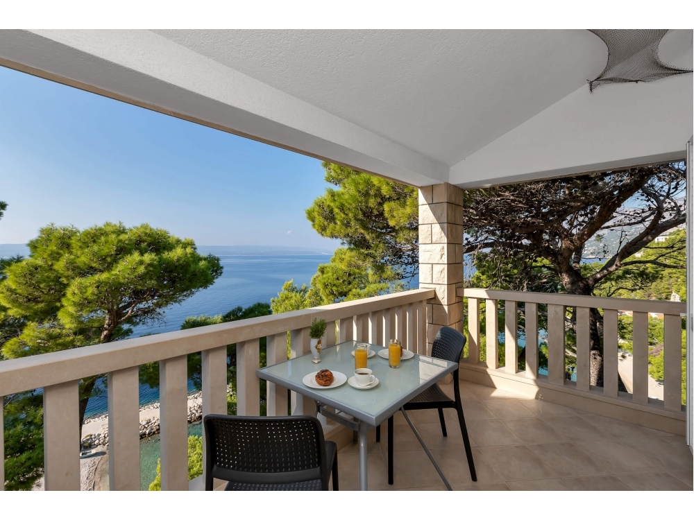 Pine Canopy Studios and Appartements - Brela Croatie