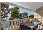 Pine Canopy Studios and Apartmny - Brela Chorvatsko