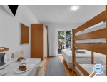 Pine Canopy Studios and Ferienwohnungen - Brela Kroatien